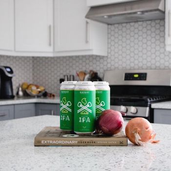 Cooking w/ a little IPA 🍺 on a Monday

About our IPA | Refreshing lighter version of a British IPA. The ample malt backbone is fortified with biscuit and light caramel malt. Hopped generously for a bright balanced profile of herbal green tea, orange bl